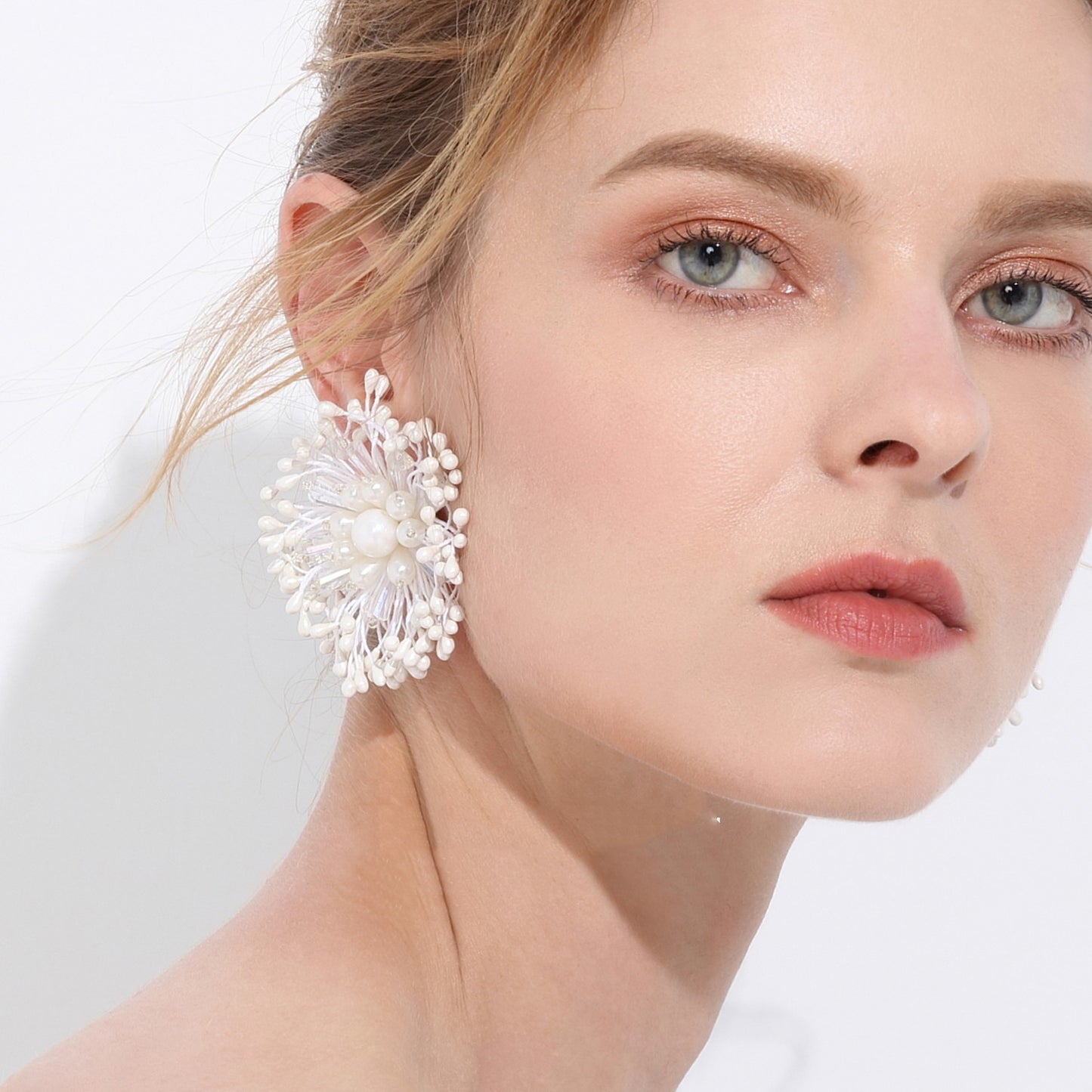Retro White Flower Statement Earrings