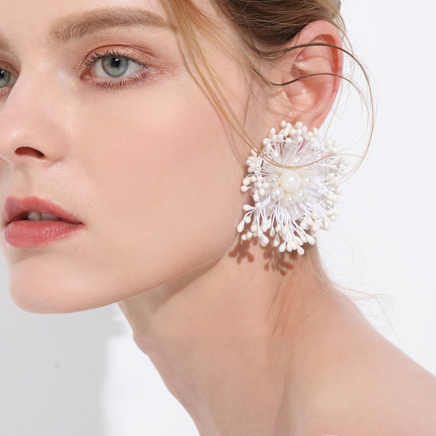 Retro White Flower Statement Earrings